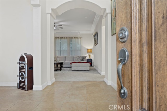 Detail Gallery Image 4 of 33 For 9905 Lightner Way, Bakersfield,  CA 93311 - 3 Beds | 2/1 Baths