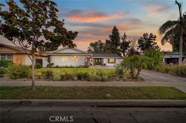 5228 E Minuet Lane, Anaheim CA: https://media.crmls.org/medias/c589a706-f203-4508-b357-ed28db550b22.jpg