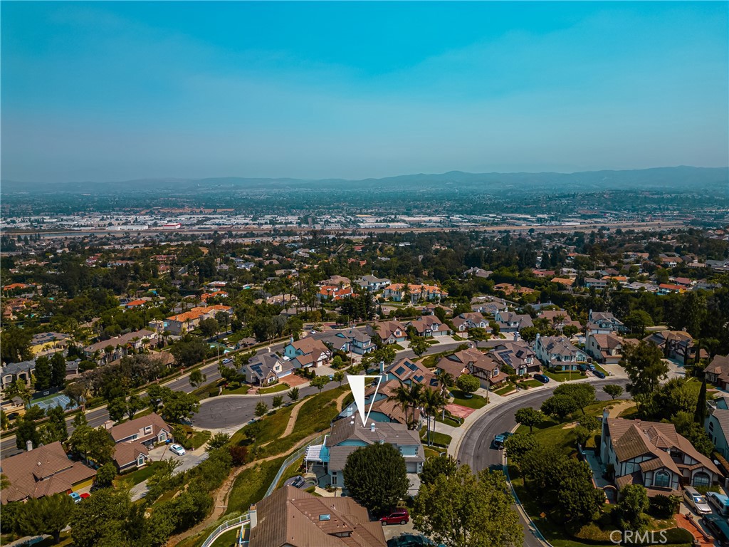 https://media.crmls.org/medias/c58a28ed-e949-4613-9c2e-bcefe2d4cdd3.jpg?preset=X-Large