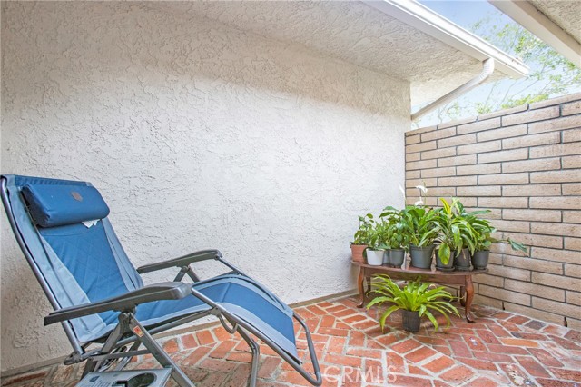 5111 Alder, Irvine CA: https://media.crmls.org/medias/c58a6240-b41a-46a0-a2c9-a7bb0c5f2633.jpg