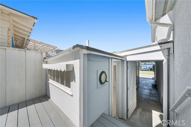 16685 S Pacific Avenue, Sunset Beach CA: https://media.crmls.org/medias/c58a9498-d24b-4f6a-b398-94cedff3ed76.jpg