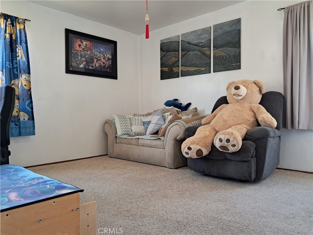 https://media.crmls.org/medias/c58c28e0-6538-4e30-94bc-badee1a516a1.jpg?preset=X-Large