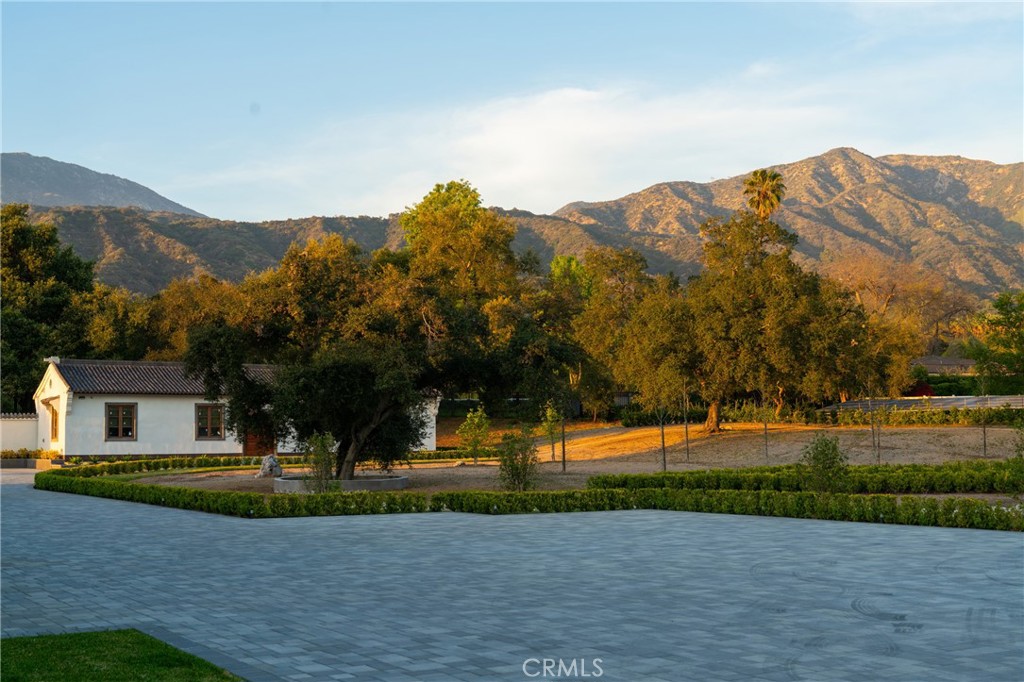 https://media.crmls.org/medias/c58c5ca6-0342-4c14-8ecf-35c934205c92.jpg?preset=X-Large