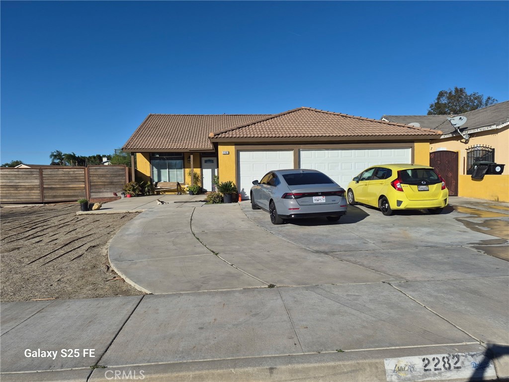 2282 N Smoketree