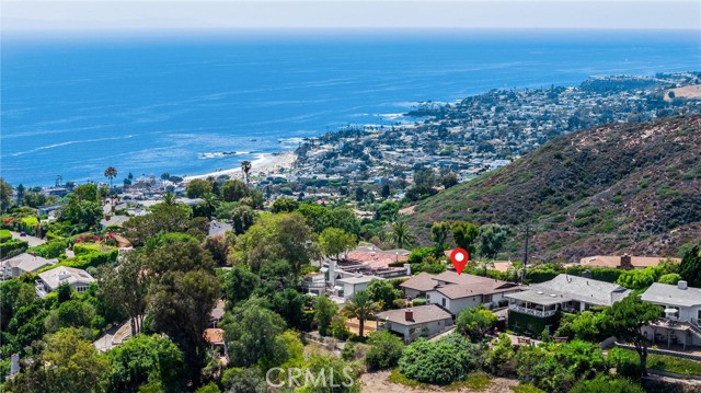 1961 Temple Hills Drive, Laguna Beach CA: https://media.crmls.org/medias/c58d040f-23fe-42b4-a2f3-2332e852ff43.jpg