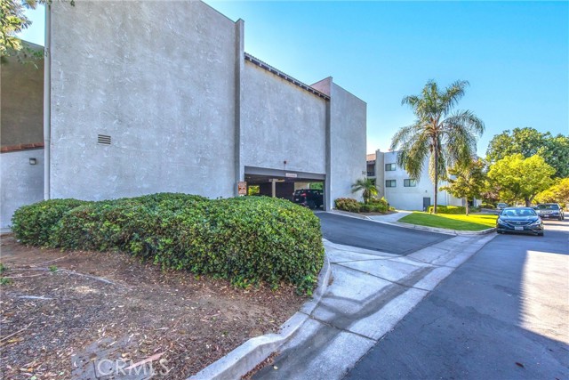 242 E Fern Ave, Redlands CA: https://media.crmls.org/medias/c58d3334-b577-4aac-a092-fbc5ea33d315.jpg