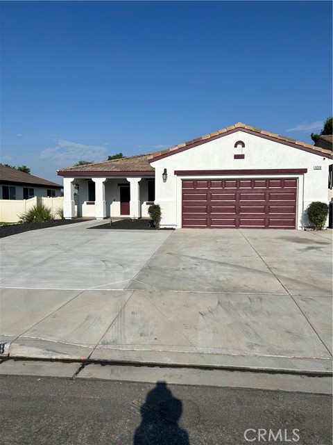 9268 Cattail Ln, Fontana, CA 92335