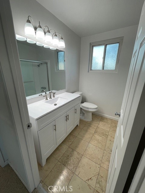 Detail Gallery Image 27 of 29 For 8359 Deering Ave, Canoga Park,  CA 91304 - 4 Beds | 3 Baths