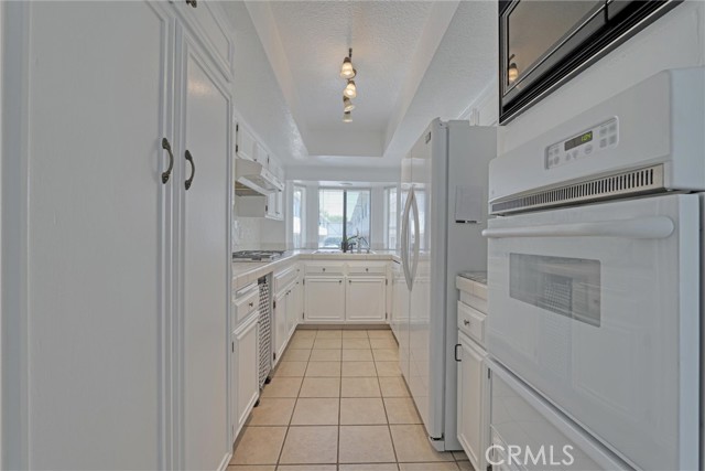 10229 Variel Avenue, Chatsworth CA: https://media.crmls.org/medias/c58e1457-cef0-4d97-b73e-914fd74d4d8d.jpg