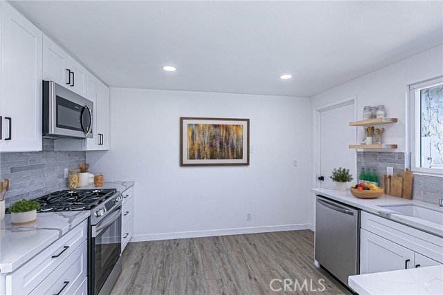 Detail Gallery Image 5 of 32 For 516 N L, Lompoc,  CA 93436 - 3 Beds | 2 Baths