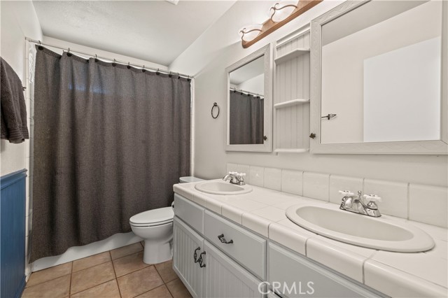 18740 Vicci Street photo 24