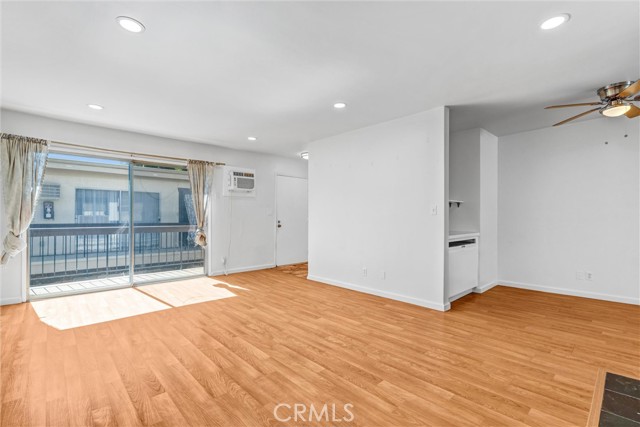 Detail Gallery Image 10 of 26 For 1840 Camden #202,  Los Angeles,  CA 90025 - 1 Beds | 1 Baths