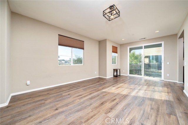 MLS #CV25265170 image #9