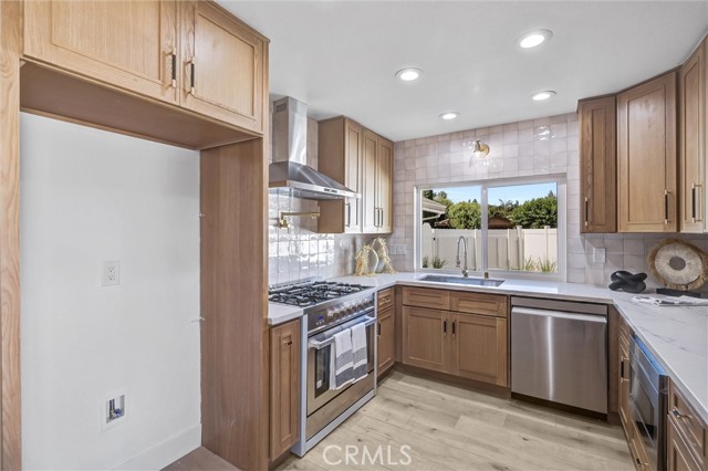 23881 Gates Street, Lake Forest CA: https://media.crmls.org/medias/c5907b44-1c99-4801-a5af-c83443d5fb5c.jpg