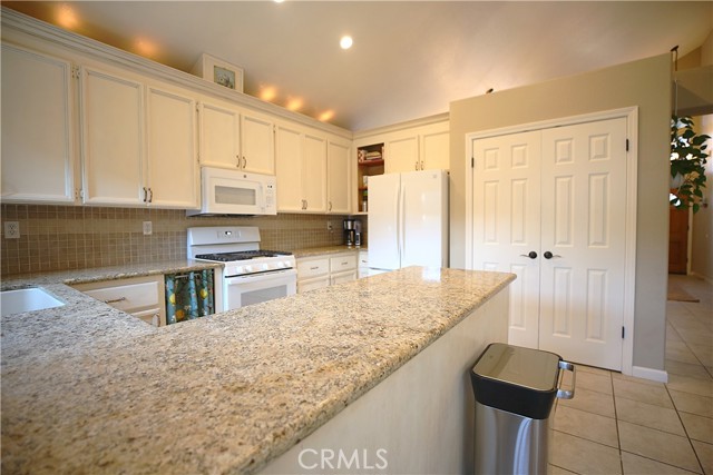Detail Gallery Image 13 of 68 For 999 River Ave, Oakdale,  CA 95361 - 5 Beds | 4 Baths