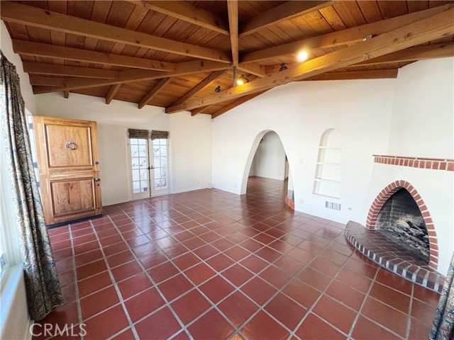 Detail Gallery Image 5 of 29 For 1211 W Bay, Newport Beach,  CA 92661 - 3 Beds | 2 Baths