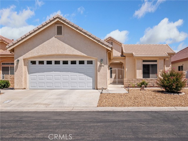 Detail Gallery Image 1 of 31 For 11393 Country Club Dr, Apple Valley,  CA 92308 - 3 Beds | 2 Baths