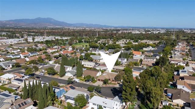 15232 Lille Circle, Irvine CA: https://media.crmls.org/medias/c592448f-ba43-4209-8d27-7f30b5d3f5b5.jpg