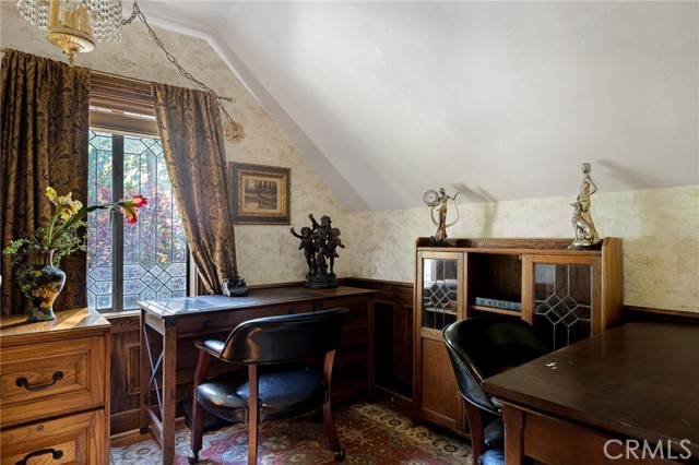 969 Oak Drive, Crestline CA: https://media.crmls.org/medias/c59312d3-761d-49b6-9305-3ffaf45b073e.jpg