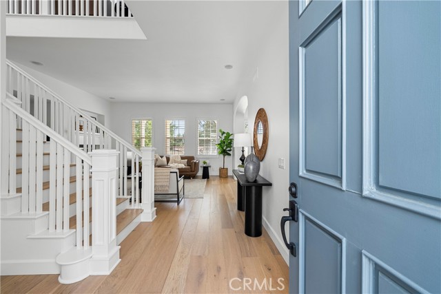 26814 Fairlain Drive, Valencia CA: https://media.crmls.org/medias/c5931a38-9857-4ba2-a531-a5becdd950f5.jpg