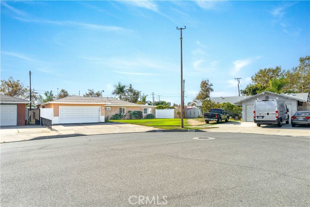 Detail Gallery Image 35 of 50 For 3318 W Borchard, Santa Ana,  CA 92704 - 4 Beds | 2 Baths
