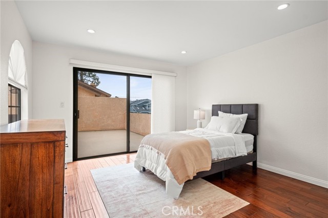 2221 Dufour Avenue, Redondo Beach CA: https://media.crmls.org/medias/c5937348-0b72-4a22-a6b4-5babbb92c321.jpg