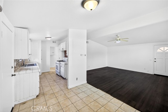 Detail Gallery Image 15 of 39 For 1813 W Westmont Dr, Anaheim,  CA 92801 - 3 Beds | 1/1 Baths