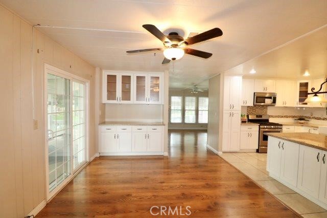 Detail Gallery Image 18 of 43 For 14036 Lake View Dr #143,  La Mirada,  CA 90638 - 2 Beds | 2 Baths