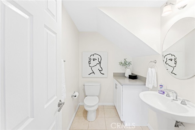 Detail Gallery Image 11 of 28 For 216 Coral Rose, Irvine,  CA 92603 - 2 Beds | 2/1 Baths