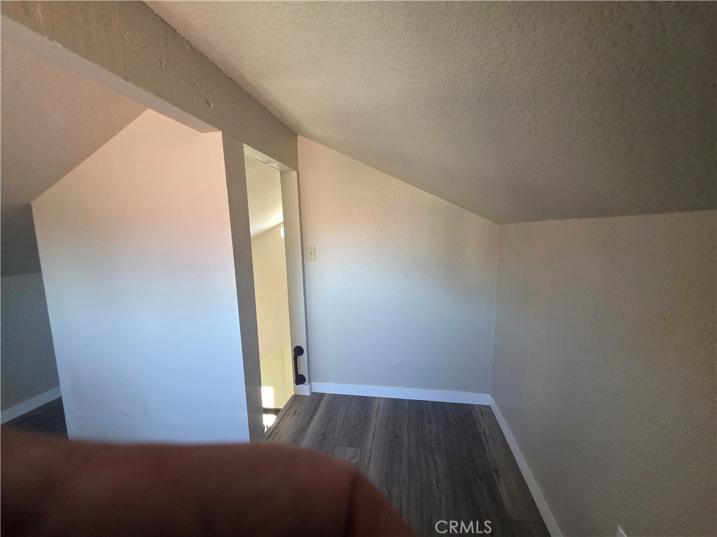 https://media.crmls.org/medias/c59552cf-c066-455c-9af1-28fd25f8d1fa.jpg?preset=X-Large