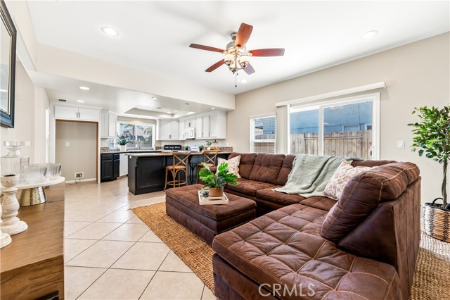 18202 Foss Lane, Huntington Beach CA: https://media.crmls.org/medias/c595863f-2e55-4cd0-9edc-9632795e1cb8.jpg