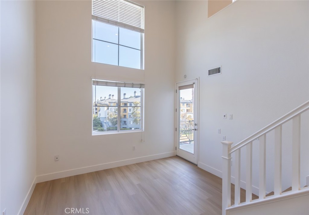 MLS #NP25275884 image #8