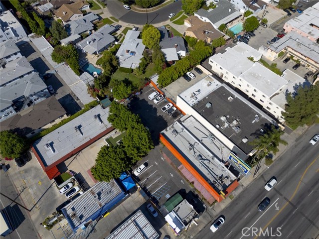 Image 3 of 13 For 14041 Sherman Way