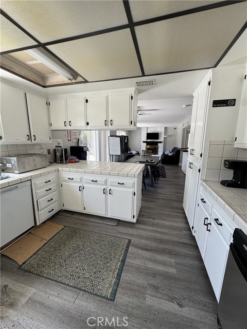 Detail Gallery Image 7 of 19 For 7460 Summit St, Riverside,  CA 92504 - 4 Beds | 2/1 Baths