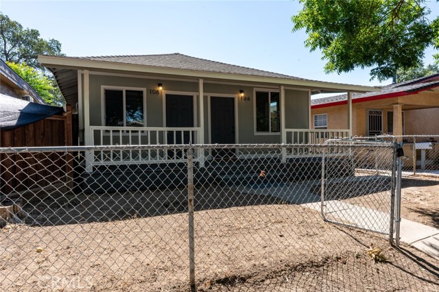 106 Pleasant Street, Modesto CA: https://media.crmls.org/medias/c596854e-b6c9-4171-9716-7bff6363e42f.jpg