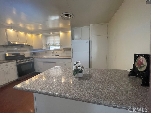 Detail Gallery Image 11 of 41 For 12220 5th #146,  Yucaipa,  CA 92399 - 3 Beds | 3 Baths