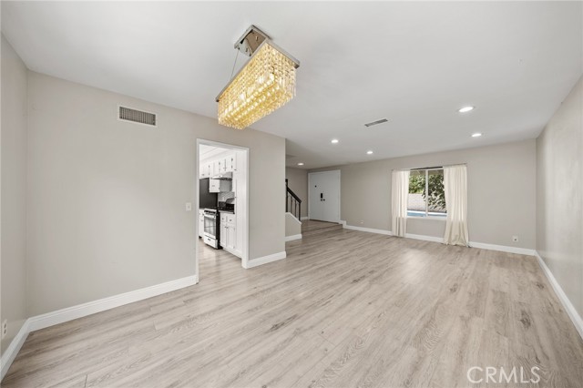 16602 Woodmont photo 7