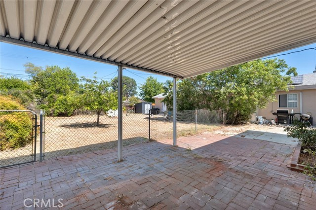 6252 Camellia Avenue, North Hollywood CA: https://media.crmls.org/medias/c5976228-5426-4398-a50e-4b04d88ab602.jpg