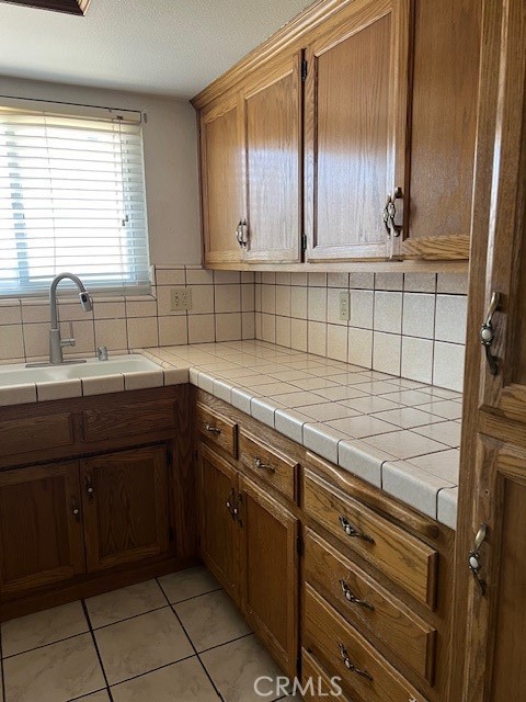 Image 6 of 25 For 360 Dover Court