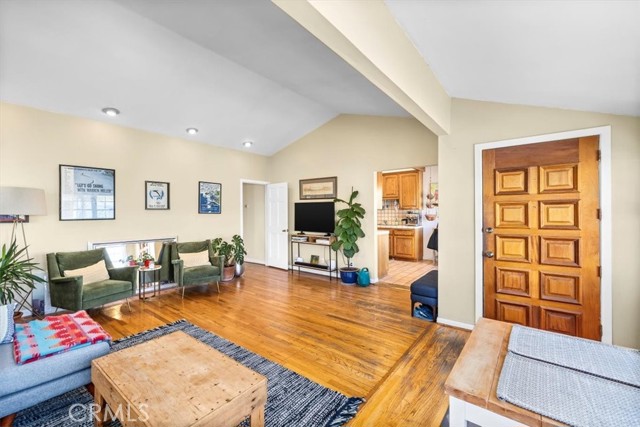 3512 Manhattan Avenue, Manhattan Beach, California 90266, 2 Bedrooms Bedrooms, ,2 BathroomsBathrooms,Residential,Sold,Manhattan Avenue,SB22078651