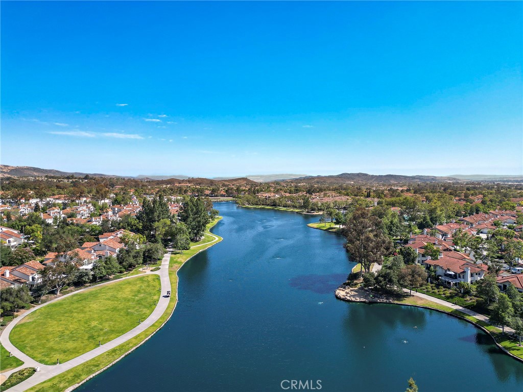 https://media.crmls.org/medias/c5998c0d-3f7c-4c15-96ba-d2c74ff9a8b6.jpg?preset=X-Large