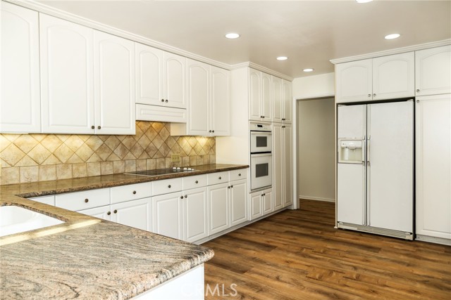 Detail Gallery Image 11 of 38 For 1507 Cumberland Ln, Newport Beach,  CA 92660 - 3 Beds | 2 Baths