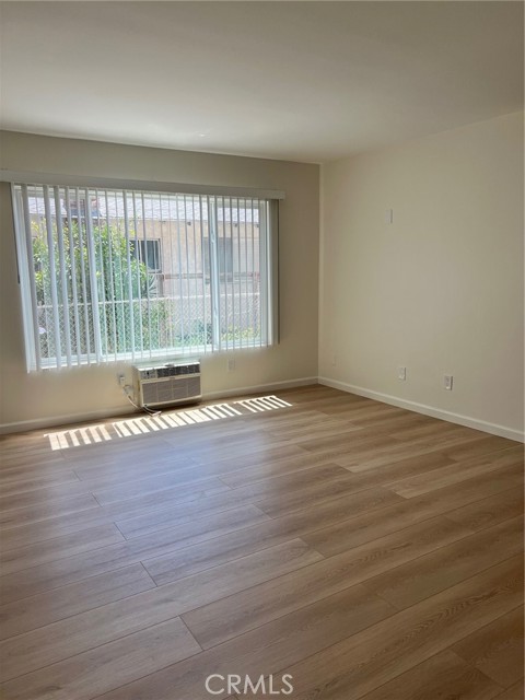 Detail Gallery Image 2 of 3 For 615 Fischer St #1,  Glendale,  CA 91205 - 1 Beds | 1 Baths