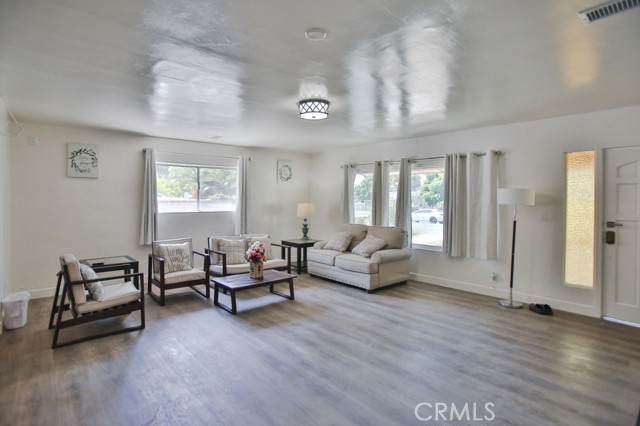 Detail Gallery Image 2 of 30 For 13062 Safford St, Garden Grove,  CA 92843 - 3 Beds | 2 Baths