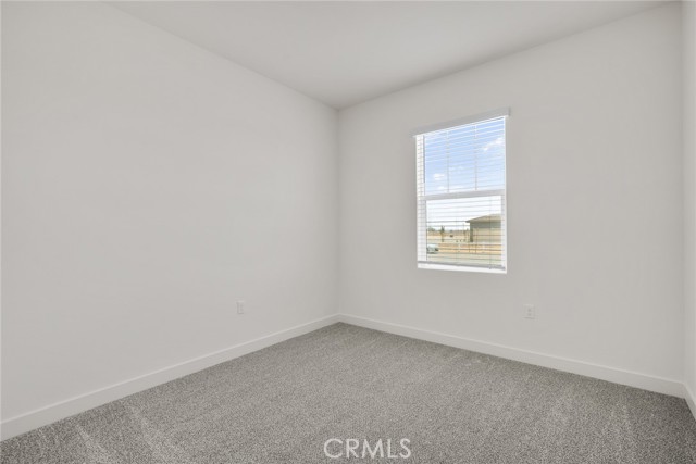 Detail Gallery Image 5 of 7 For 14865 Indigo, Apple Valley,  CA 92307 - 3 Beds | 2 Baths