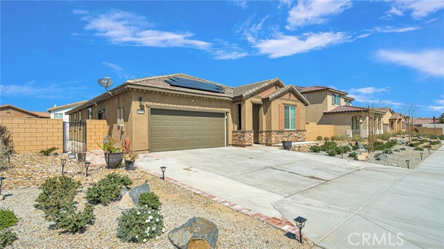 Detail Gallery Image 3 of 40 For 12454 Pinos Verde Ln, Victorville,  CA 92392 - 4 Beds | 2 Baths