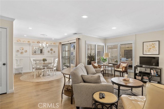 Detail Gallery Image 3 of 32 For 2722 E 20th St #202,  Signal Hill,  CA 90755 - 2 Beds | 2 Baths