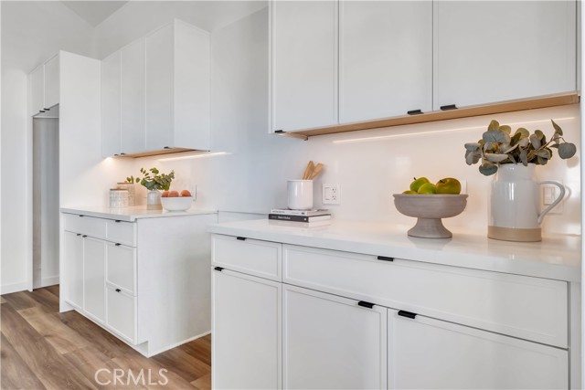 Detail Gallery Image 8 of 26 For 228 B Arena St #B,  El Segundo,  CA 90245 - 2 Beds | 2 Baths