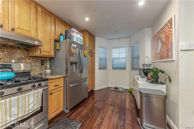 Detail Gallery Image 6 of 8 For 3730 S Bear Unit E, Santa Ana,  CA 92704 - 2 Beds | 2 Baths