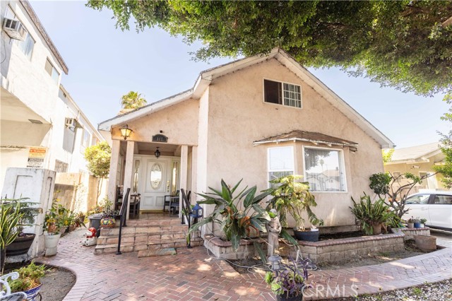 142 Vendome Street, Los Angeles, California 90026, 4 Bedrooms Bedrooms, ,2 BathroomsBathrooms,Single Family Residence,For Sale,Vendome,SR24139655